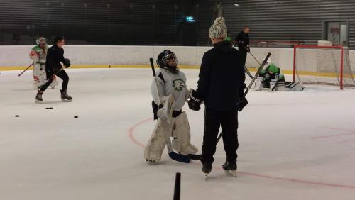 #icehockey #hockey #hockeylife #hockeyplayer #hockeygame #goalie #eishockey #ice #hockeylove #hockeygoalie #puck #schrabmayr