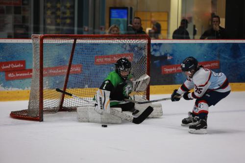 #icehockey #hockey #hockeylife #hockeyplayer #hockeygame #goalie #eishockey #ice #hockeylove #hockeygoalie #puck #schrabmayr