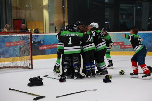 #icehockey #hockey #hockeylife #hockeyplayer #hockeygame #goalie #eishockey #ice #hockeylove #hockeygoalie #puck #schrabmayr