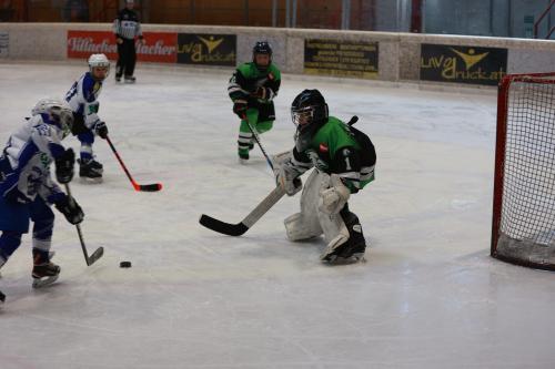 #icehockey #hockey #hockeylife #hockeyplayer #hockeygame #goalie #eishockey #ice #hockeylove #hockeygoalie #puck #schrabmayr