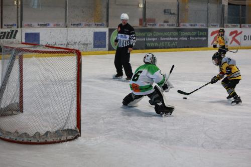 #icehockey #hockey #hockeylife #hockeyplayer #hockeygame #goalie #eishockey #ice #hockeylove #hockeygoalie #puck #schrabmayr