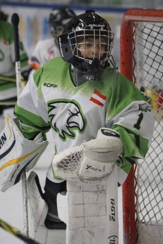 #icehockey #hockey #hockeylife #hockeyplayer #hockeygame #goalie #eishockey #ice #hockeylove #hockeygoalie #puck #schrabmayr