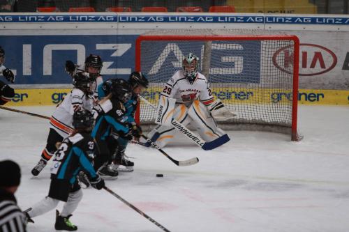 #icehockey #hockey #hockeylife #hockeyplayer #hockeygame #goalie #eishockey #ice #hockeylove #hockeygoalie #puck #schrabmayr