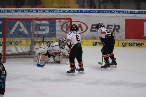 #icehockey #hockey #hockeylife #hockeyplayer #hockeygame #goalie #eishockey #ice #hockeylove #hockeygoalie #puck #schrabmayr