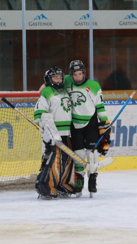 #icehockey #hockey #hockeylife #hockeyplayer #hockeygame #goalie #eishockey #ice #hockeylove #hockeygoalie #puck #schrabmayr#icehawks